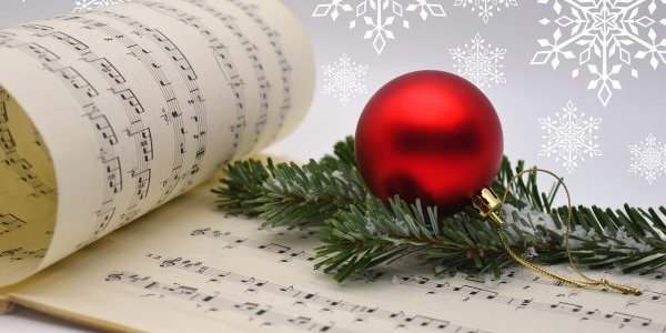 Playlist of French Christmas Songs (Dec. 2025)